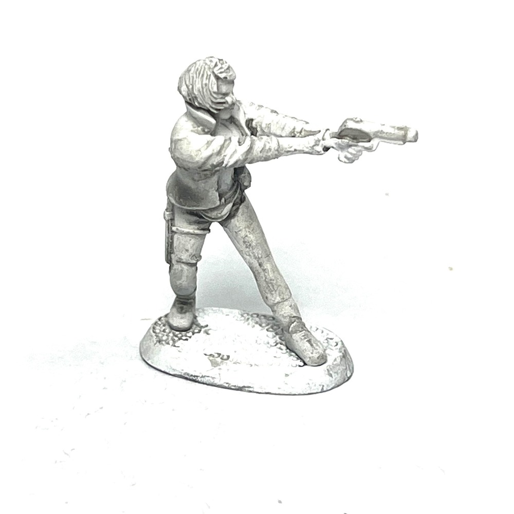 Sci-Fi Metal Miniature Female Space Operative Gunslinger Unpainted RPG 0069